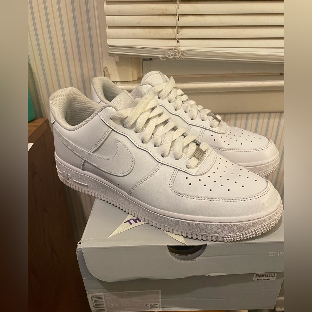 Nike Air Force One Low White Size 11 - Picture 4 of 5